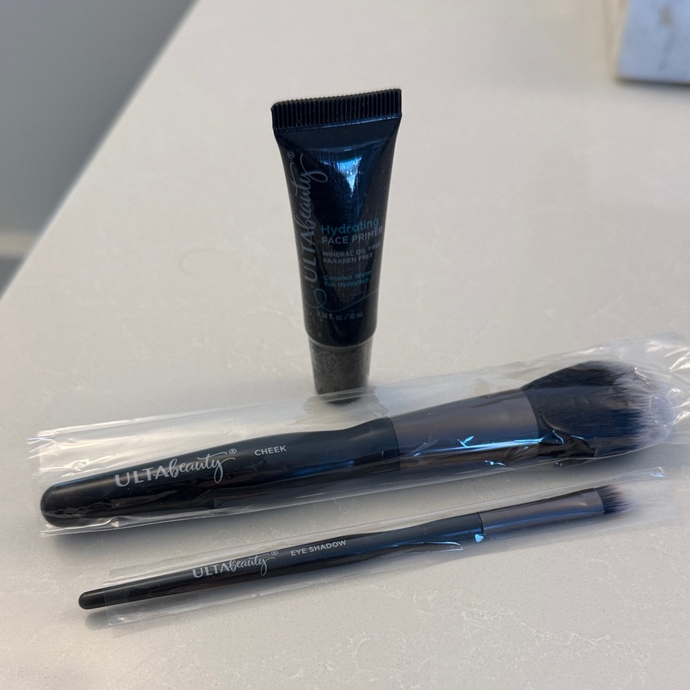 Ulta Beauty Black Brush Set with Hydrating Primer